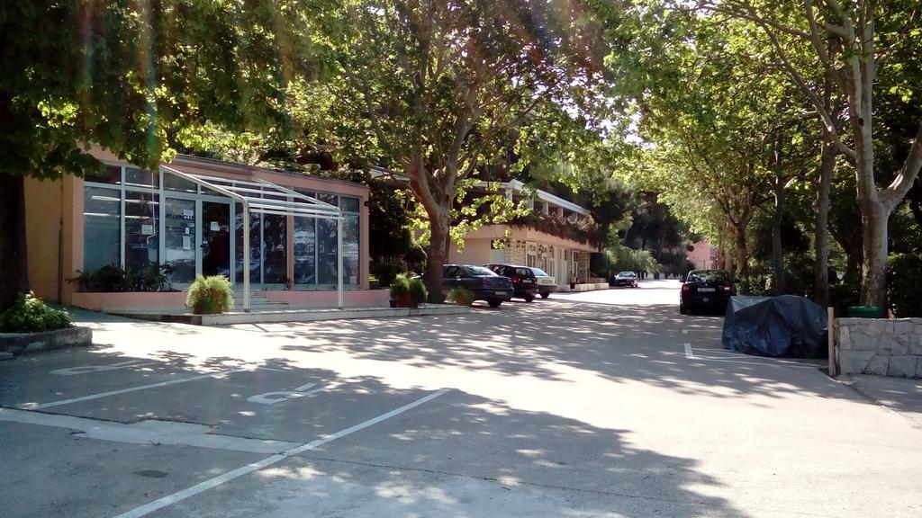 Tourist Settlement Brzet Omiš Exterior foto