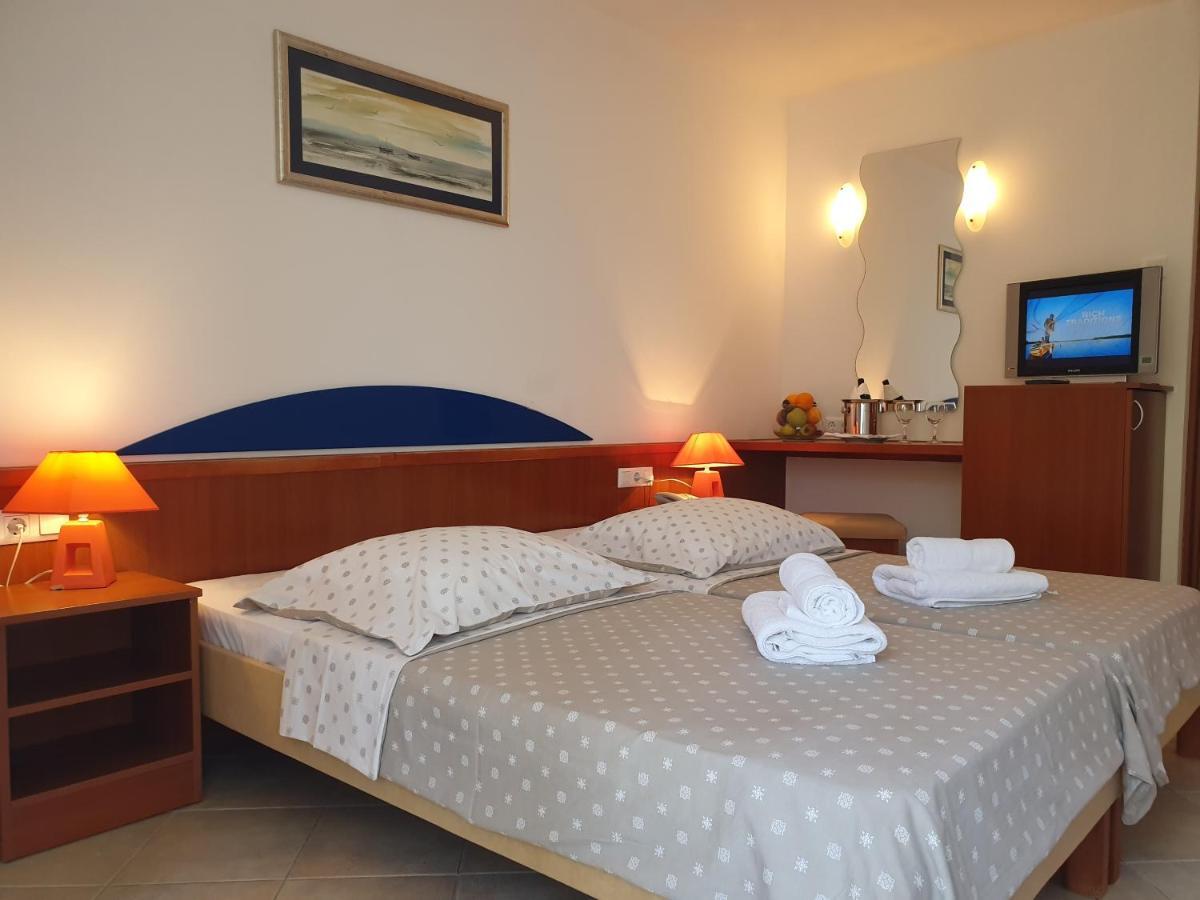 Tourist Settlement Brzet Omiš Exterior foto